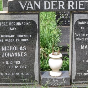 RIET Nicholas Johannes, van der 1921-1987 &amp; Magdalena 1926-1989