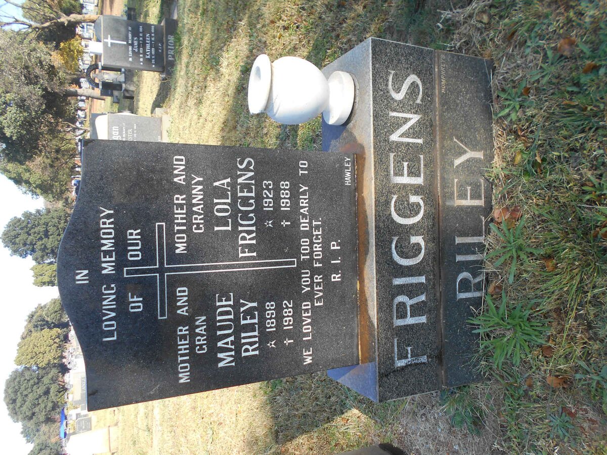 RILEY Maude 1898-1982 :: FRIGGENS Lola 1923-1988