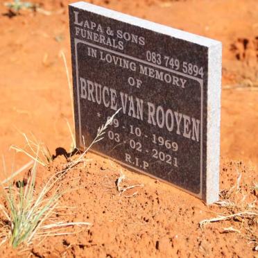 ROOYEN Bruce, van 1969-2021