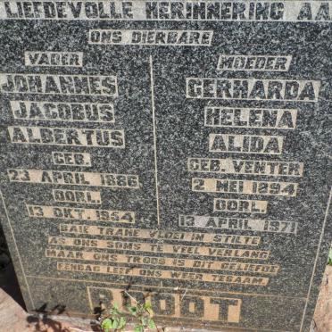 ROODT Johannes Jacobus Albertus 1886-1954 &amp; Gerharda Helena Alida VENTER 1894-1971