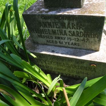 SARDINHA Annie Maria Wilhelmina -1947 :: SARDINHA Betty Sophia -1944