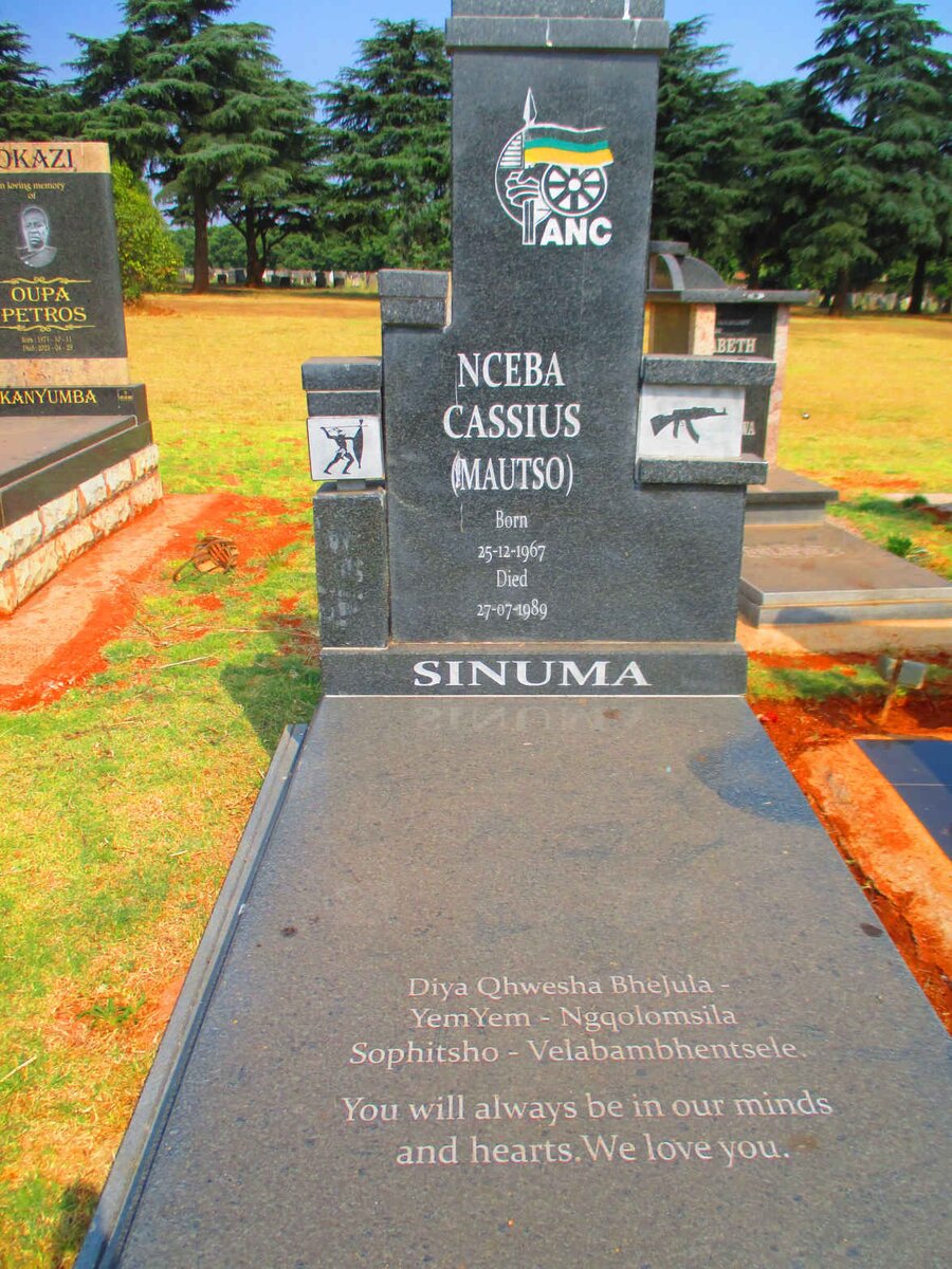 SINUMA Nceba Cassius 1967-1989