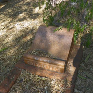 STAPELBERG Elizabeth Maria 1903-1943