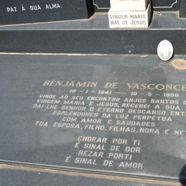 VASCONCELOS Jose Frutuoso 1913-1985 &amp; Conceicao De Freitas 1916-1983 :: DE VASCONCELOS Benjamin 1941-1998