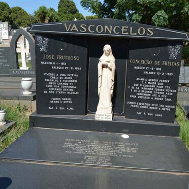 VASCONCELOS Jose Frutuoso 1913-1985 &amp; Conceicao De Freitas 1916-1983 :: DE VASCONCELOS Benjamin 1941-1998