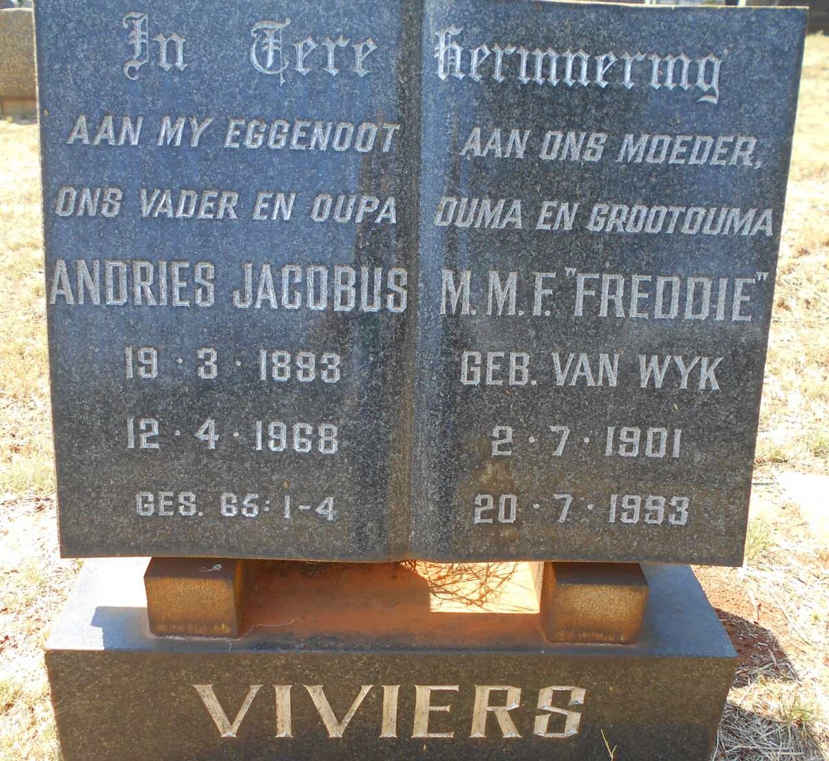 VIVIERS Andries Jacobus 1893-1968 &amp; M.M.F. VAN WYK 1901-1993