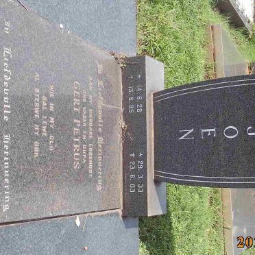 VILJOEN Gert Petrus 1928-1985 &amp; Brenda Annette 1933-2003