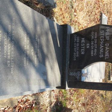 VOSLOO Philip Daniel Stephanus 1910-1961 &amp; Hester 1915-2005