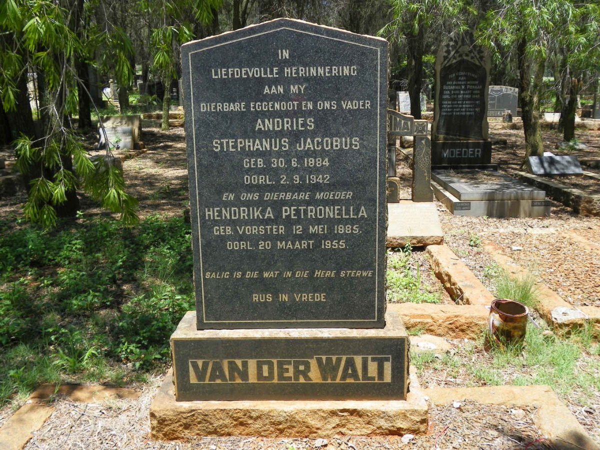 WALT Andries Stephanus Jacobus, van der 1884-1942 &amp; Hendrika Petronella VORSTER 1885-1955