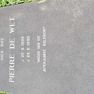 WET Pierre, de 1909-1990