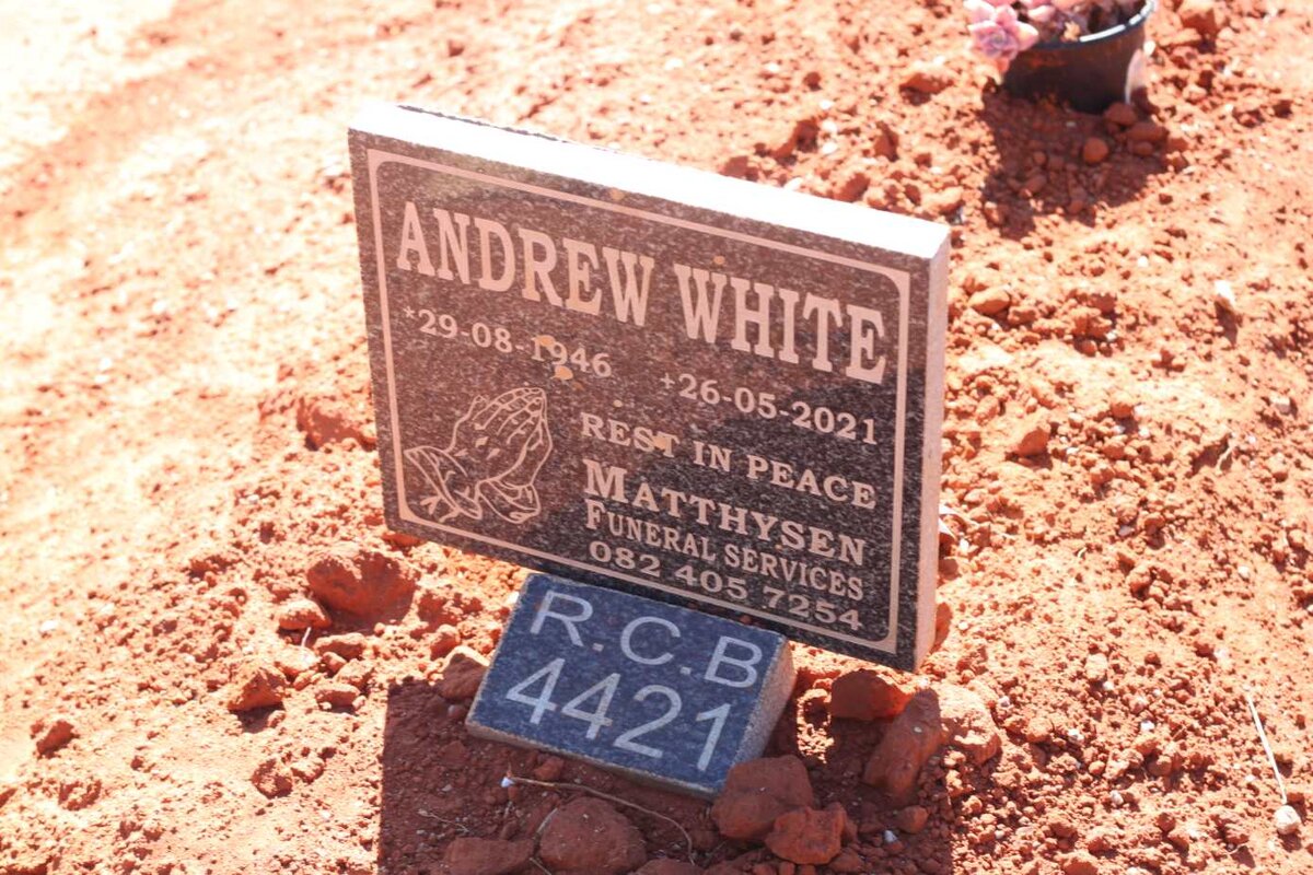 WHITE Andrew 1946-2021