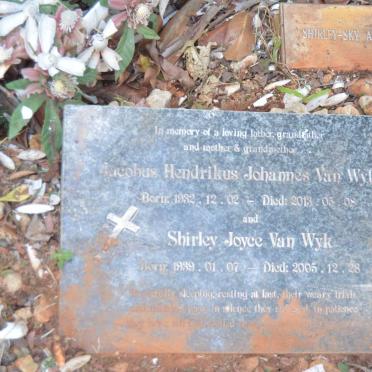 WYK Jacobus Hendrikus Johannes, van 1932-2013 &amp; Shirley Joyce 1939-2005 :: ANNANDALE Shirley-Sky