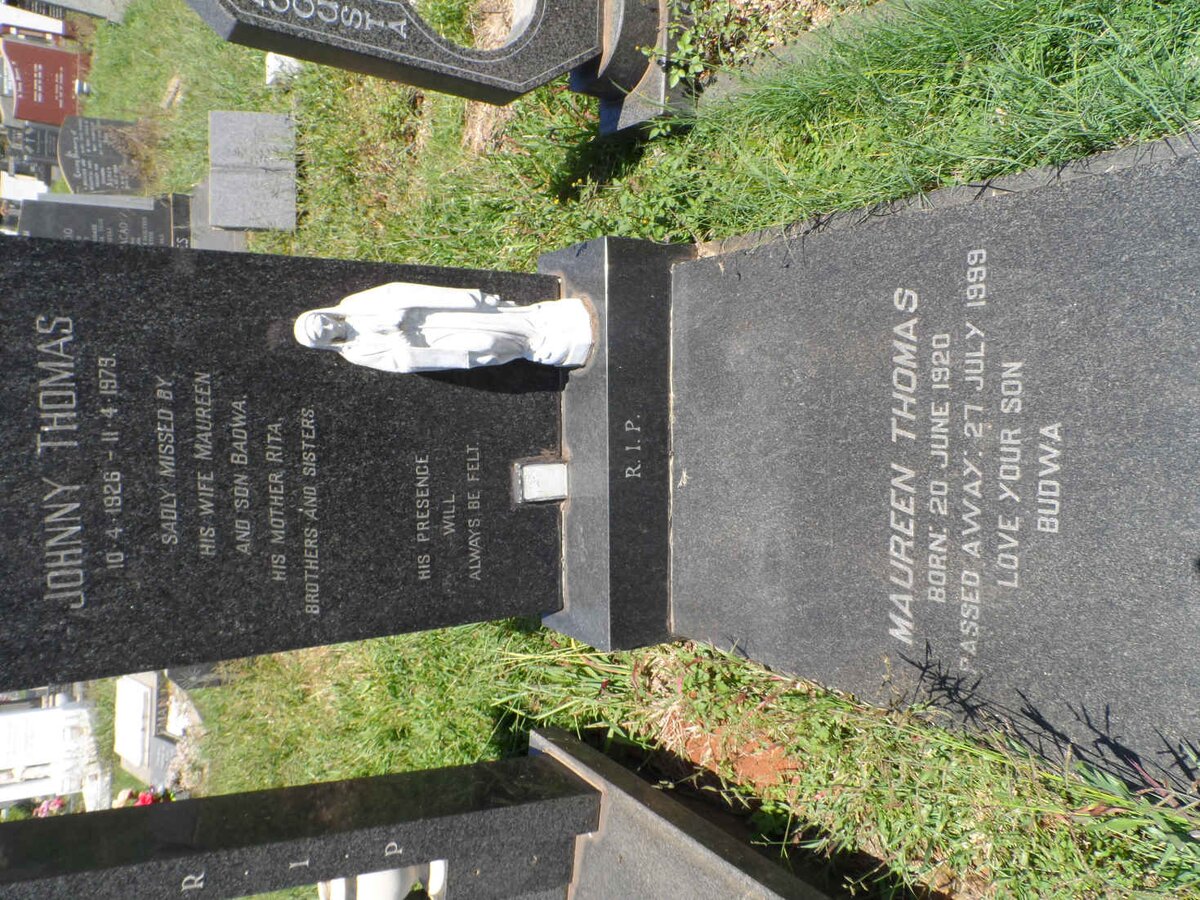 THOMAS Johnny 1926-1979 &amp; Maureen 1920-1999