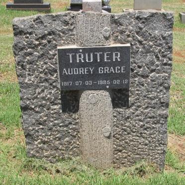 TRUTER Audrey Grace 1917-1985