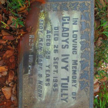 TULLY Gladys Ivy -1945