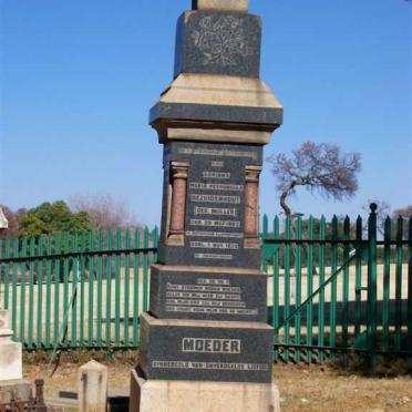 BEZUIDENHOUT Adriana Maria Petronella nee MULLER 1862-1939 _1