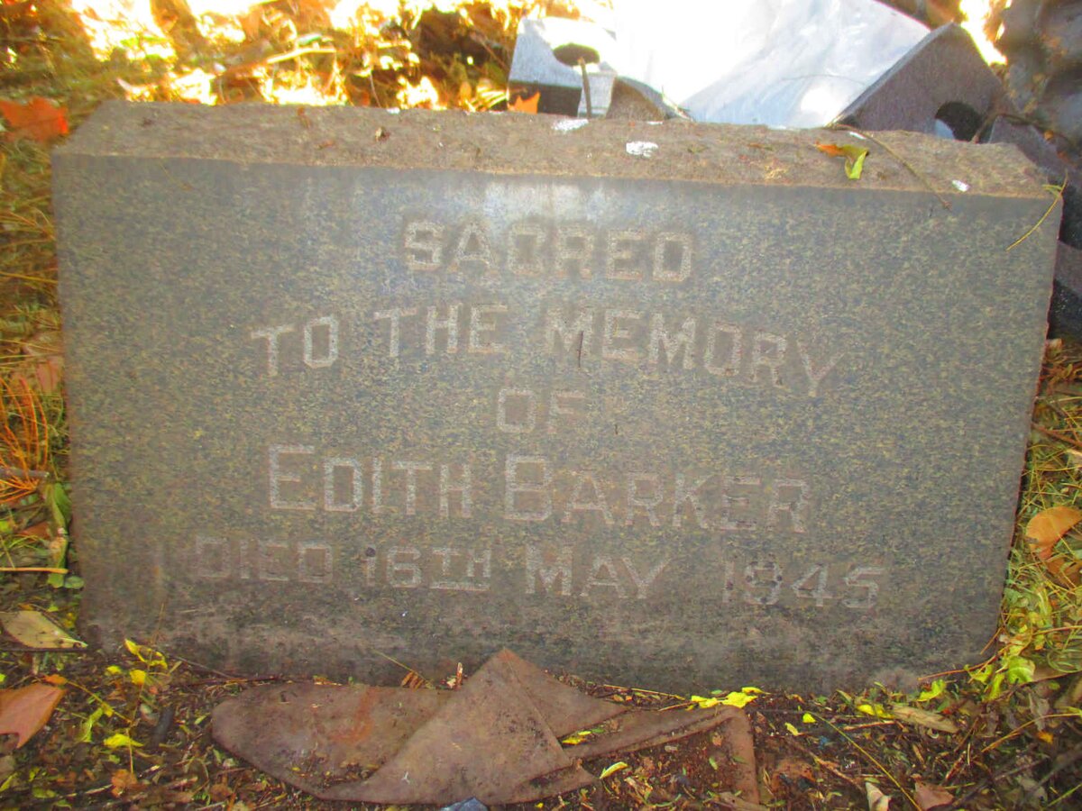 BARKER Edith  -1945