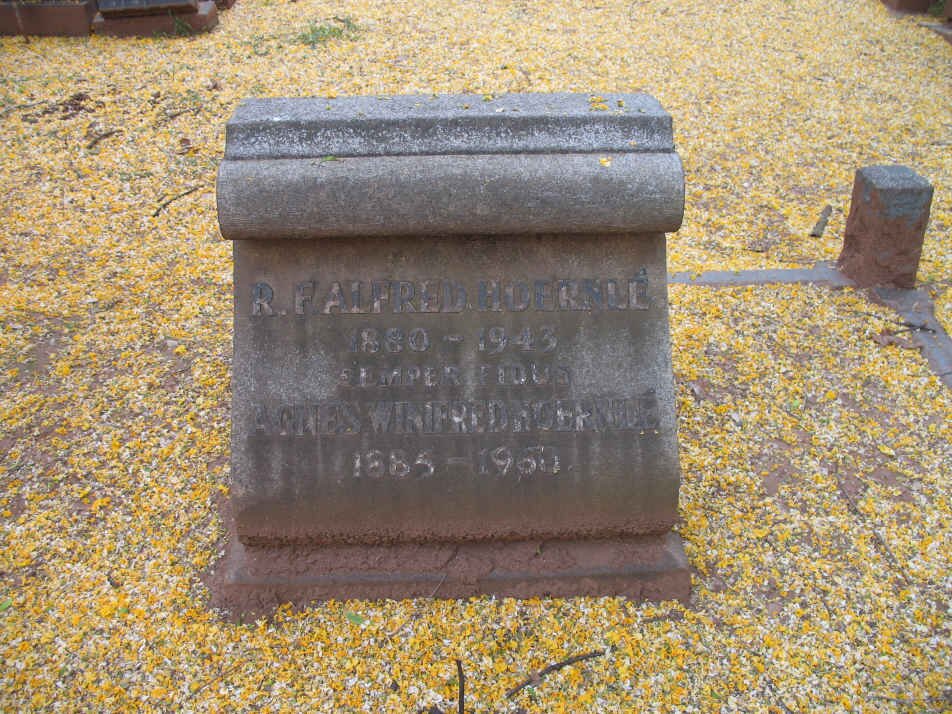 HOERNLÉ R.F. Alfred 1880-1943 &amp; Agnes Winifred 1885-1960