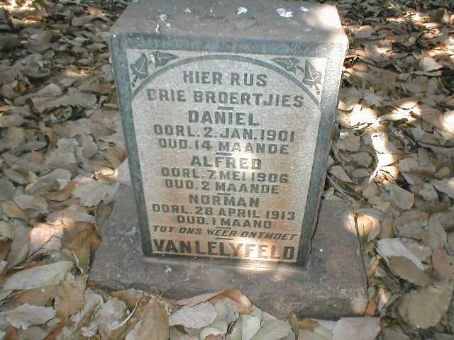 LELYFELD Daniel, van 1899-1901 :: VAN LELYFELD Alfred 1906-1906 :: VAN LELYFELD Norman 1913-1913