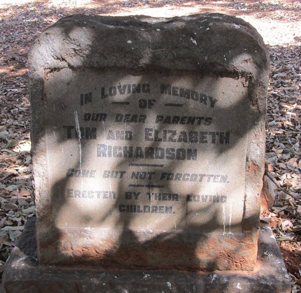 RICHARDSON Tom &amp; Elizabeth