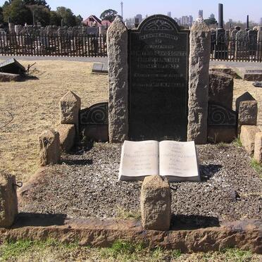 SCHUTZ Demetrius David 1856-1932 :: PIENAAR Elizabeth Margaret -1940 :: PIENAAR Frederick Coenraad -1939