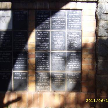 073 Memorial wall
