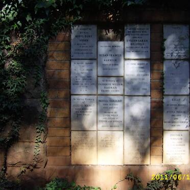 068 Memorial wall