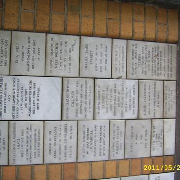 037 Memorial wall