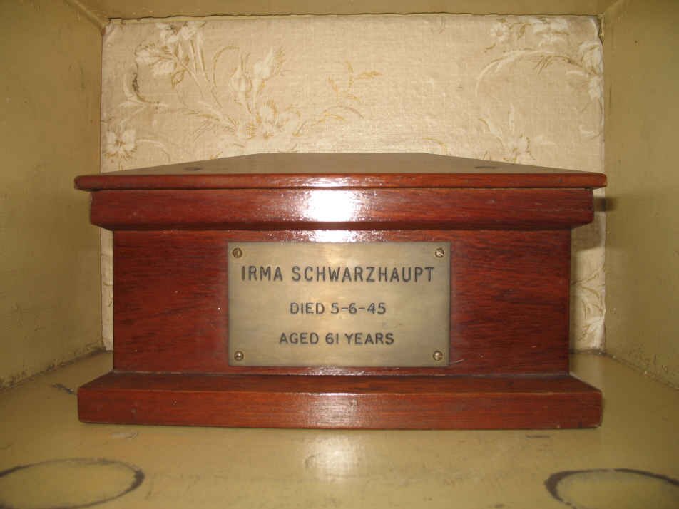SCHWARZHAUPT Irma -1945