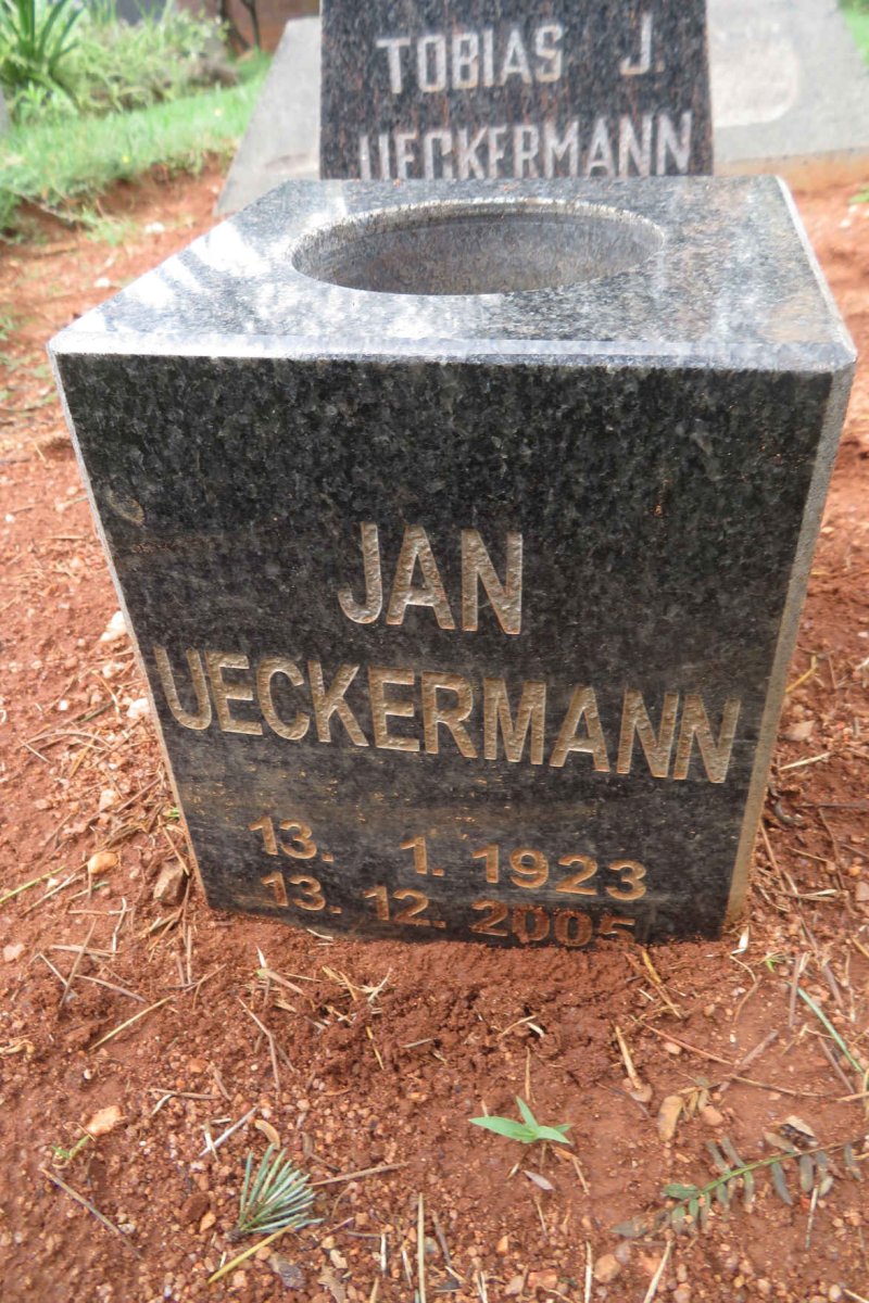 UECKERMANN Jan 1923-2005