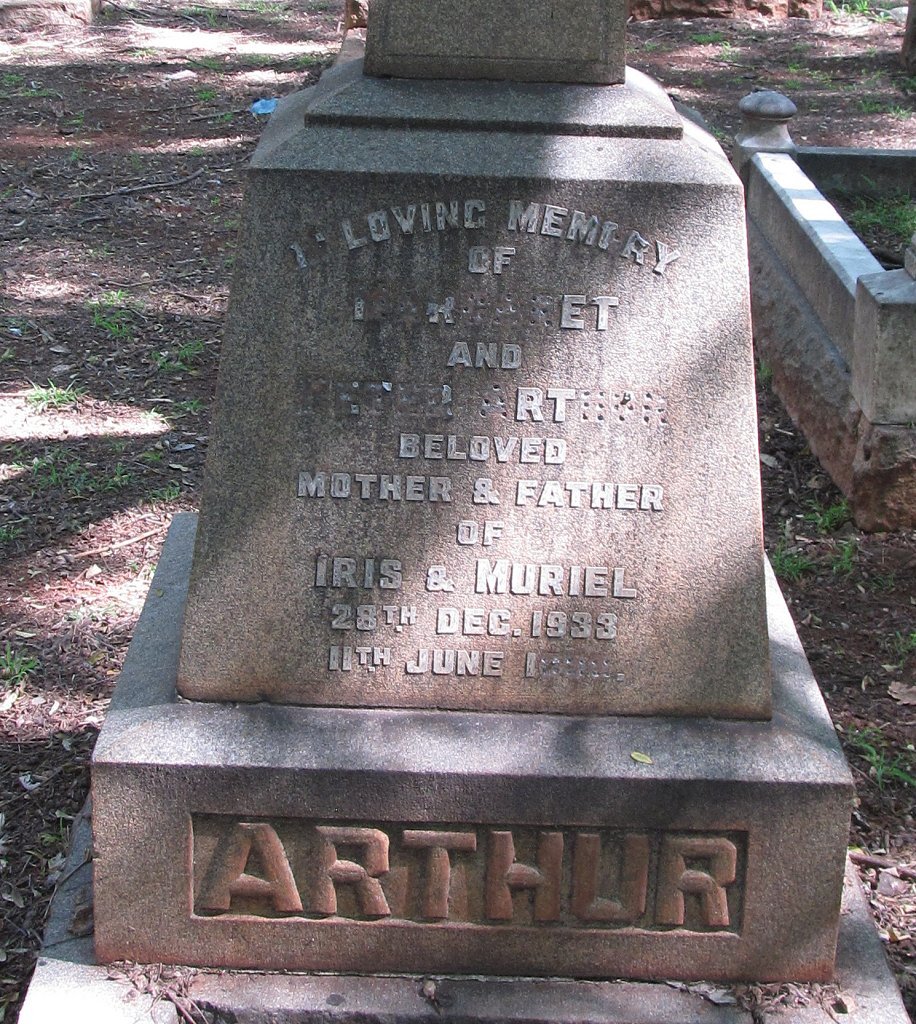 ARTHUR Peter -1939 &amp; Margaret -1933