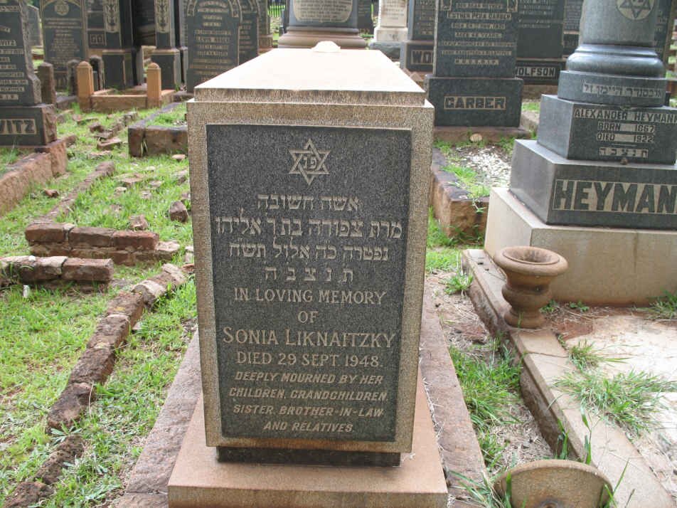 LIKNAITZKY Sonia -1948