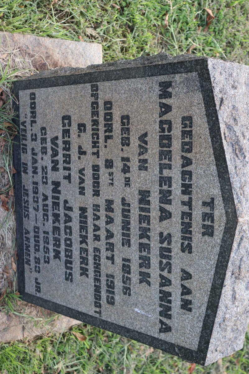 NIEKERK Gerrit Jacobus, van 1853-1937 &amp; Magdalena Susanna 1856-1919