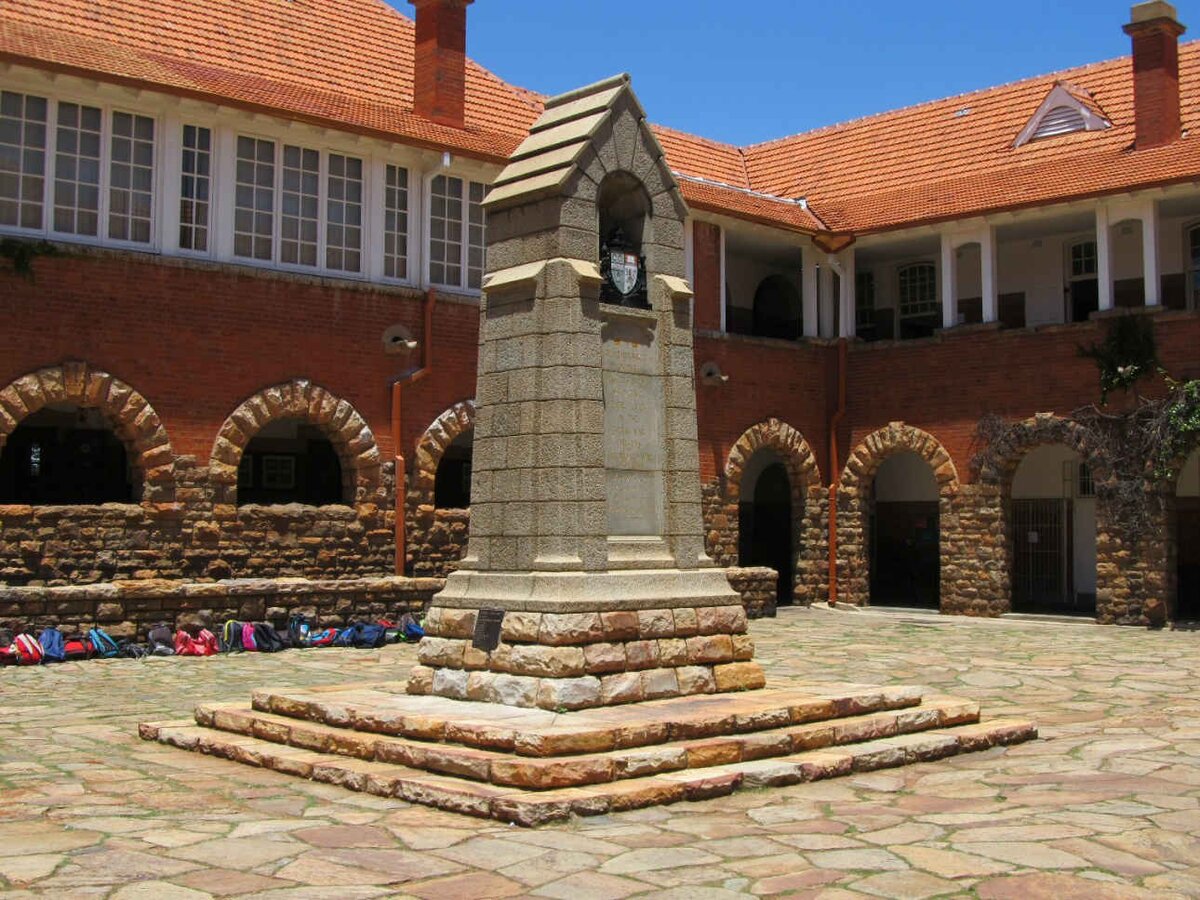 1. King Edward VII School War Memorial