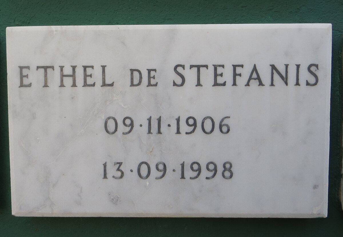 STEFANIS Ethel, de 1906-1998