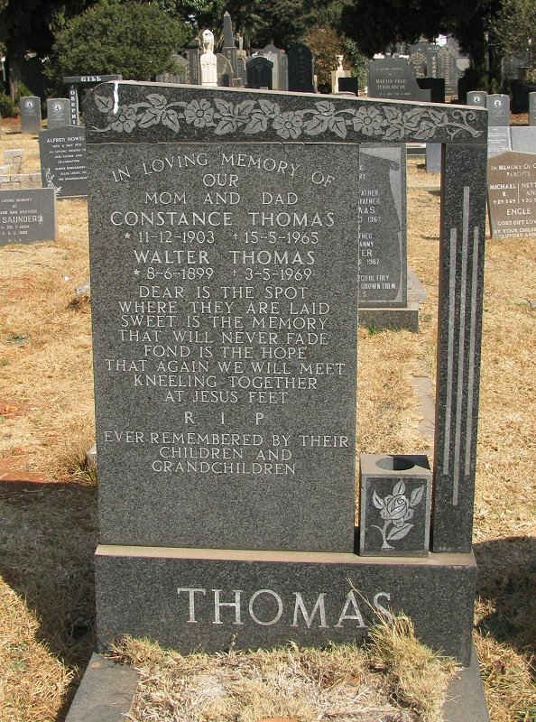 THOMAS Walter 1899-1969 &amp; Constance 1903-1963