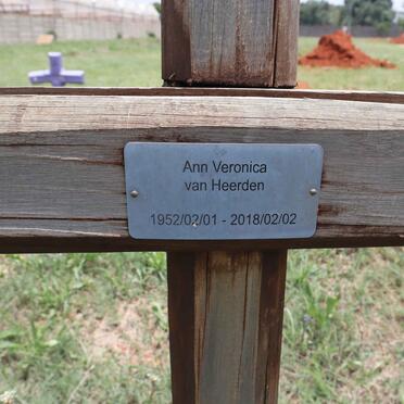 HEERDEN Ann Veronica, van 1952-2018