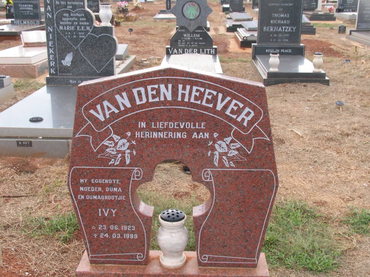 HEEVER Ivy, van den 1923-1999