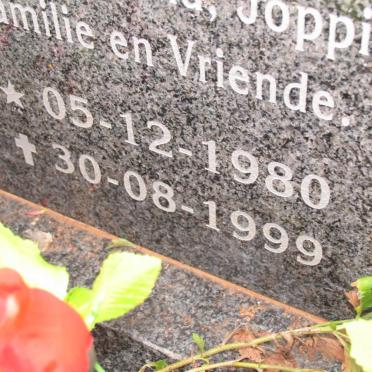 HUGGETT Daleen 1980-1999