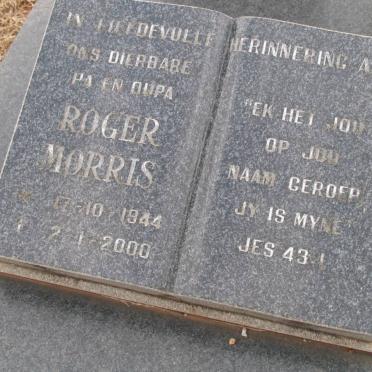 MORRIS Roger 1944-2000