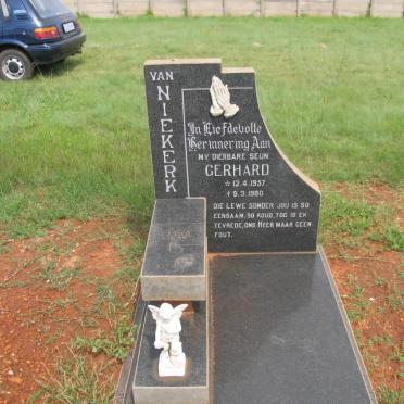 NIEKERK Gerhard, van 1957-1980