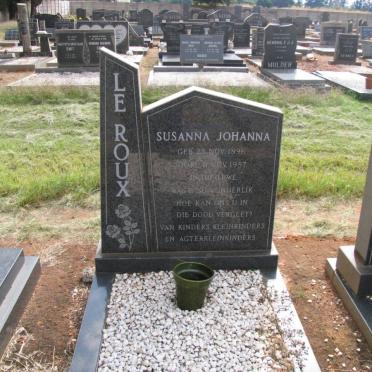 ROUX Susanna Johanna, le 1896-1987 :: ? Kitty 1919-2003_1