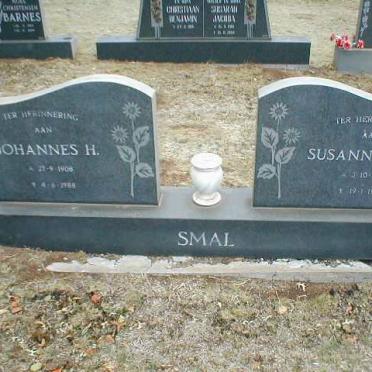 SMAL Johannes H. 1908-1988 &amp; Susanna M.K. 1912-1985
