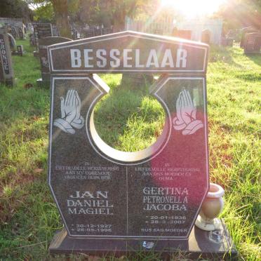 BESSELAAR Jan Daniel Magiel 1927-1996 &amp; Gertina Petronella Jacoba 1936-2007