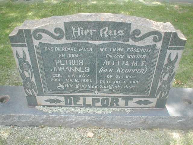DELPORT Petrus Johannes 1877-1964 &amp; Aletta M.F. KLOPPER 1884-1962