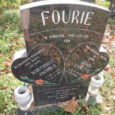 FOURIE Marthinus Jacobus 1951-2001 &amp; Grace Lynette 1957-2005