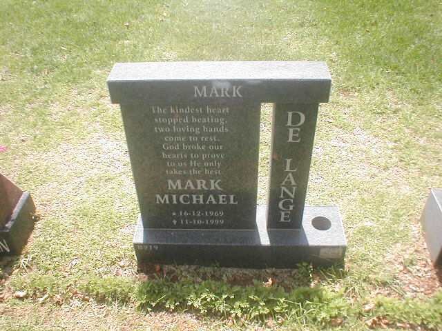 LANGE Mark Michael, de 1969-1999