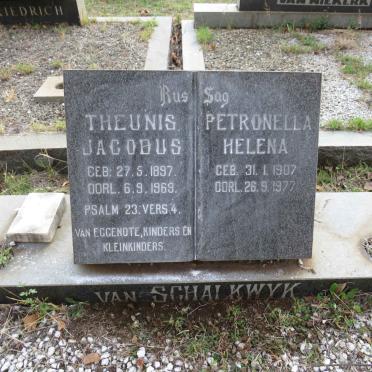 SCHALKWYK Theunis Jacobus, van 1897-1969 &amp; Petronella Helena 1907-1977