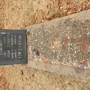 ALBRECHT Karel F. 1854-1915 &amp; Anna M. WUNANT 1868-1955