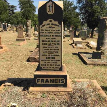 FRANCIS Theodosia -1932 :: FRANCIS Daphne -1946